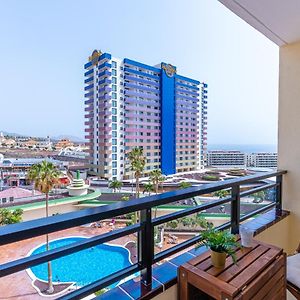Modern 2-Bedroom Apartment With Stunning View